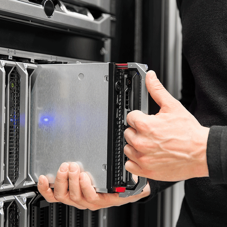 hands installing server